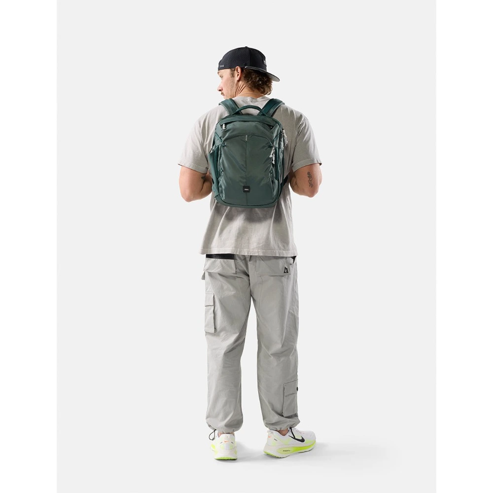 Matador 18L Personal Item Travel Pack, Underseat Carry-On Backpack, Fully Featured Organisation, Fly for Free, Juniper - MATPITP18001GN - Image 8