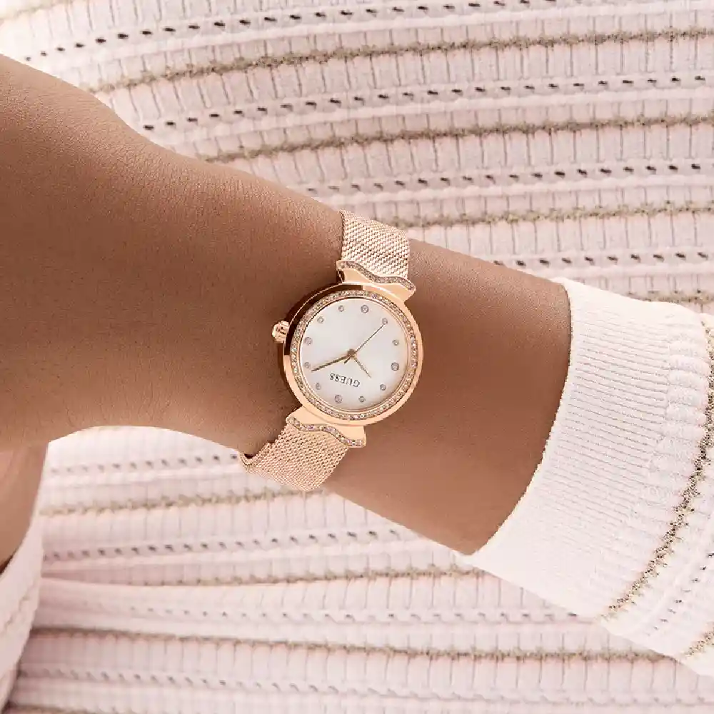 Guess Womens White Dial Watch with 28mm Rose Gold-Tone Stainless Steel Case and Bracelet, Quartz Movement and 30M Water Resistance - GW0866L3 - Image 4