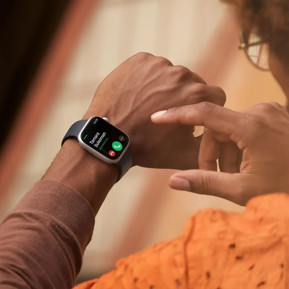 Apple Watch Series 8 41mm Cellular - Graphite Stainless Steel Case, Milanese Loop, Always On Retina Display, ECG, Blood Oxygen, 50m Water Resistant - TDRA Version - Image 9