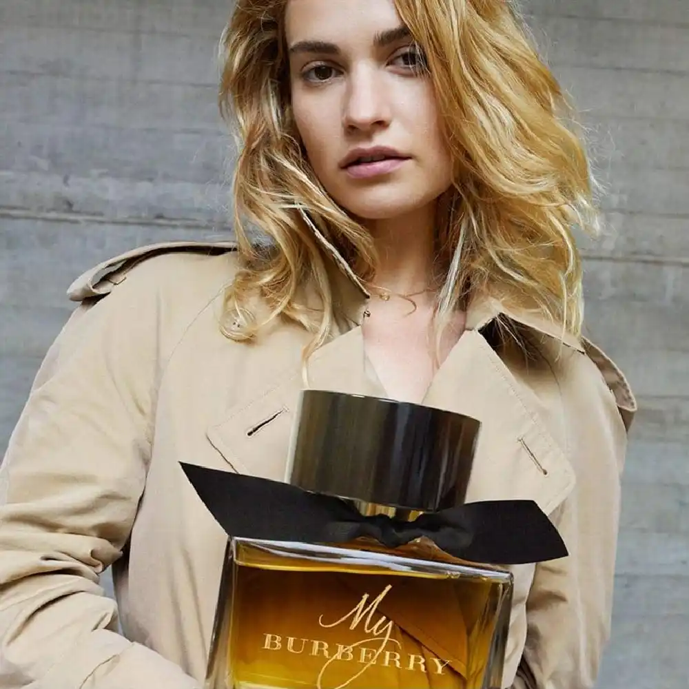 Burberry My Burberry Black Eau de Parfum (EDP) 50 ml for Women - Oriental Floral Fragrance - Image 4