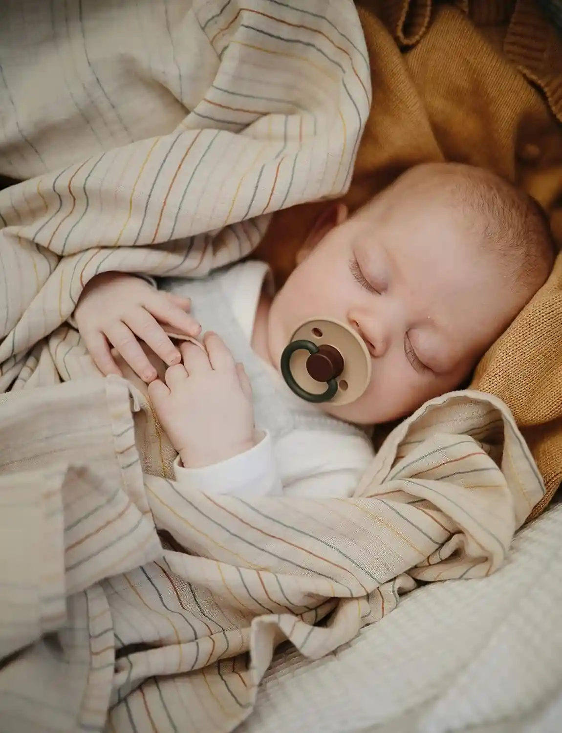 Mushie Swaddle Auburn - MU2200005 - Image 5