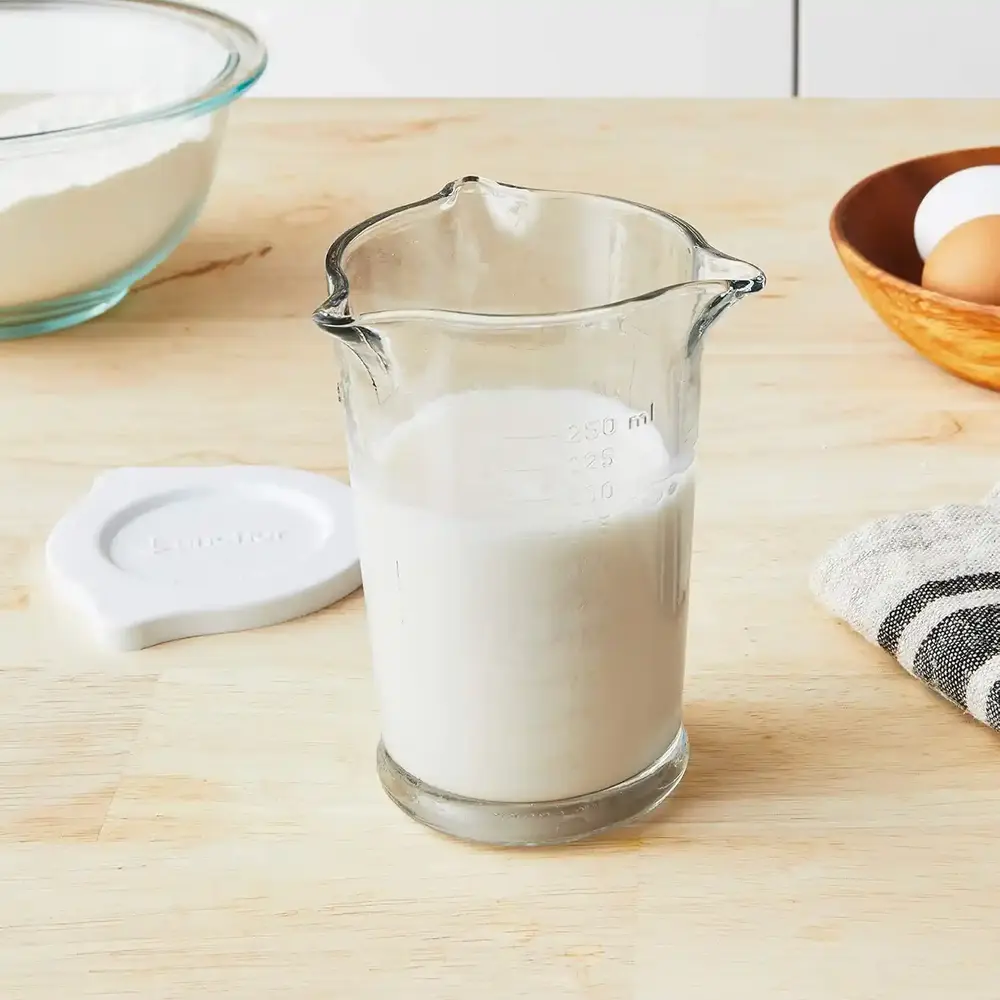 Anchor Hocking 8 Triple Pour Measuring With LID Glass - 4013915 - Image 2