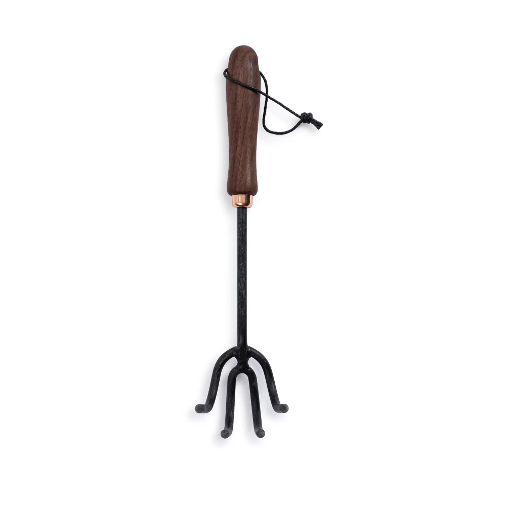 Barebones Garden Cultivator, Heat-Treated Stainless Steel Tines, Ergonomic Walnut Wood Handle, Hand Tool for Weeding and Aerating Soil, Walnut and Black - GDN-090 - Image 2