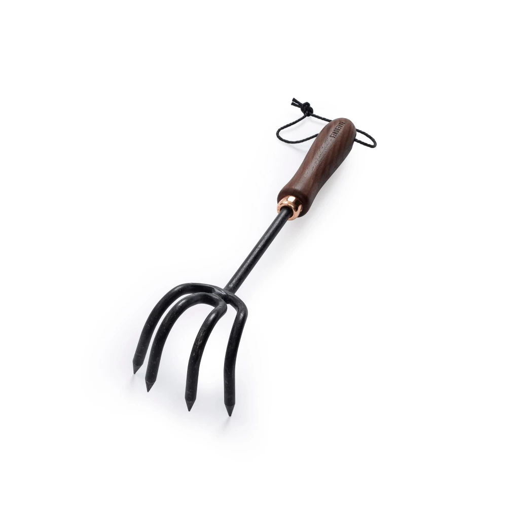 Barebones Garden Cultivator, Heat-Treated Stainless Steel Tines, Ergonomic Walnut Wood Handle, Hand Tool for Weeding and Aerating Soil, Walnut and Black - GDN-090 - Image 4