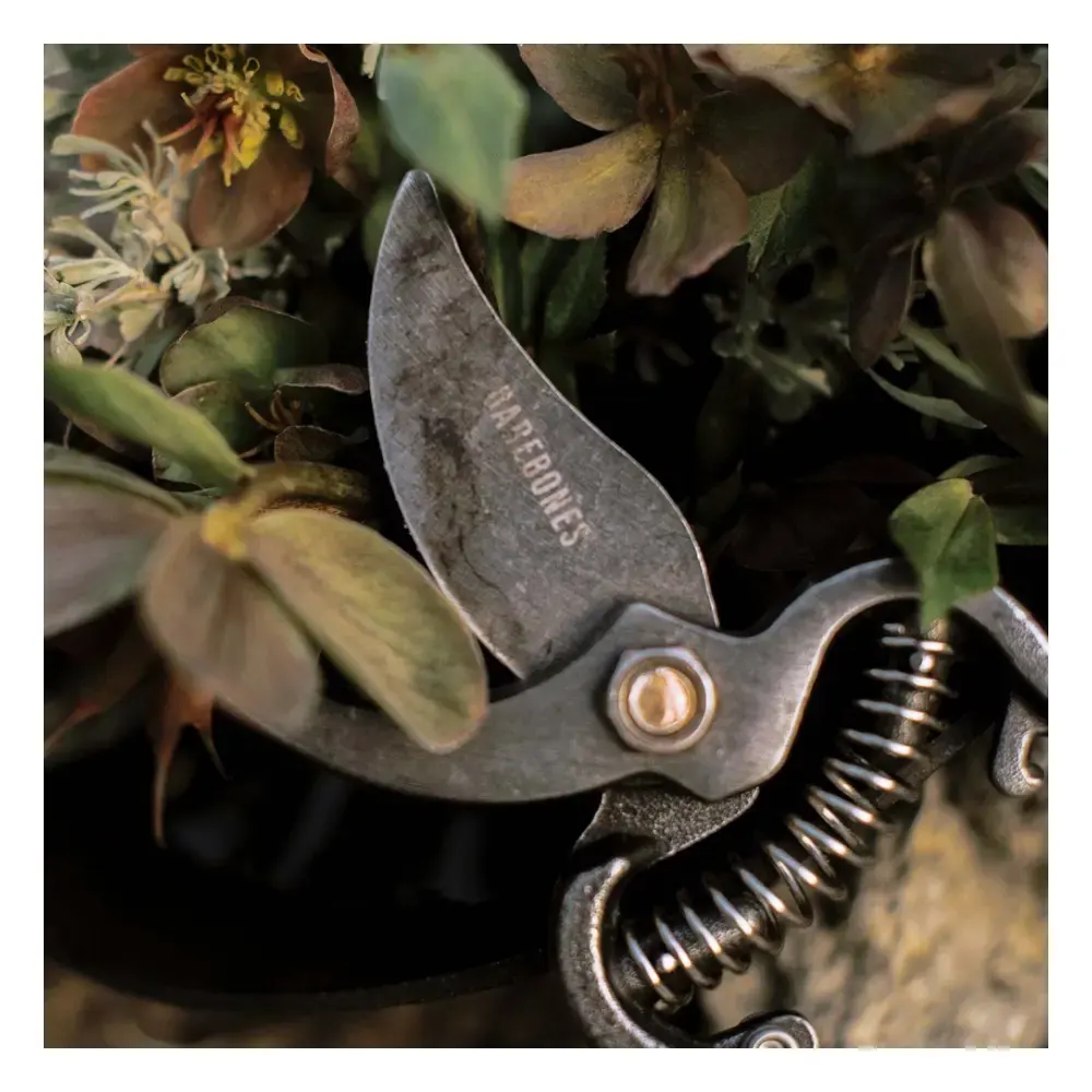 Barebones Steel Metal Pruner with Sheath, Japanese-Inspired Garden Shears, Copper Accents, 900D Polyester Holster, Indoor and Outdoor - GDN-050 - Image 8