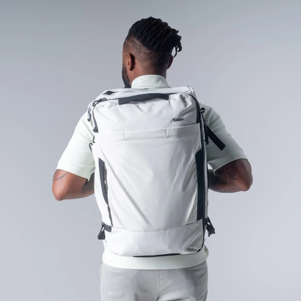 Matador GlobeRider35 Travel Backpack 35L, Clamshell Opening, Outdoor-Style Carry Harness, Travel Organisation, Arctic White - MATGR35001W - Image 5