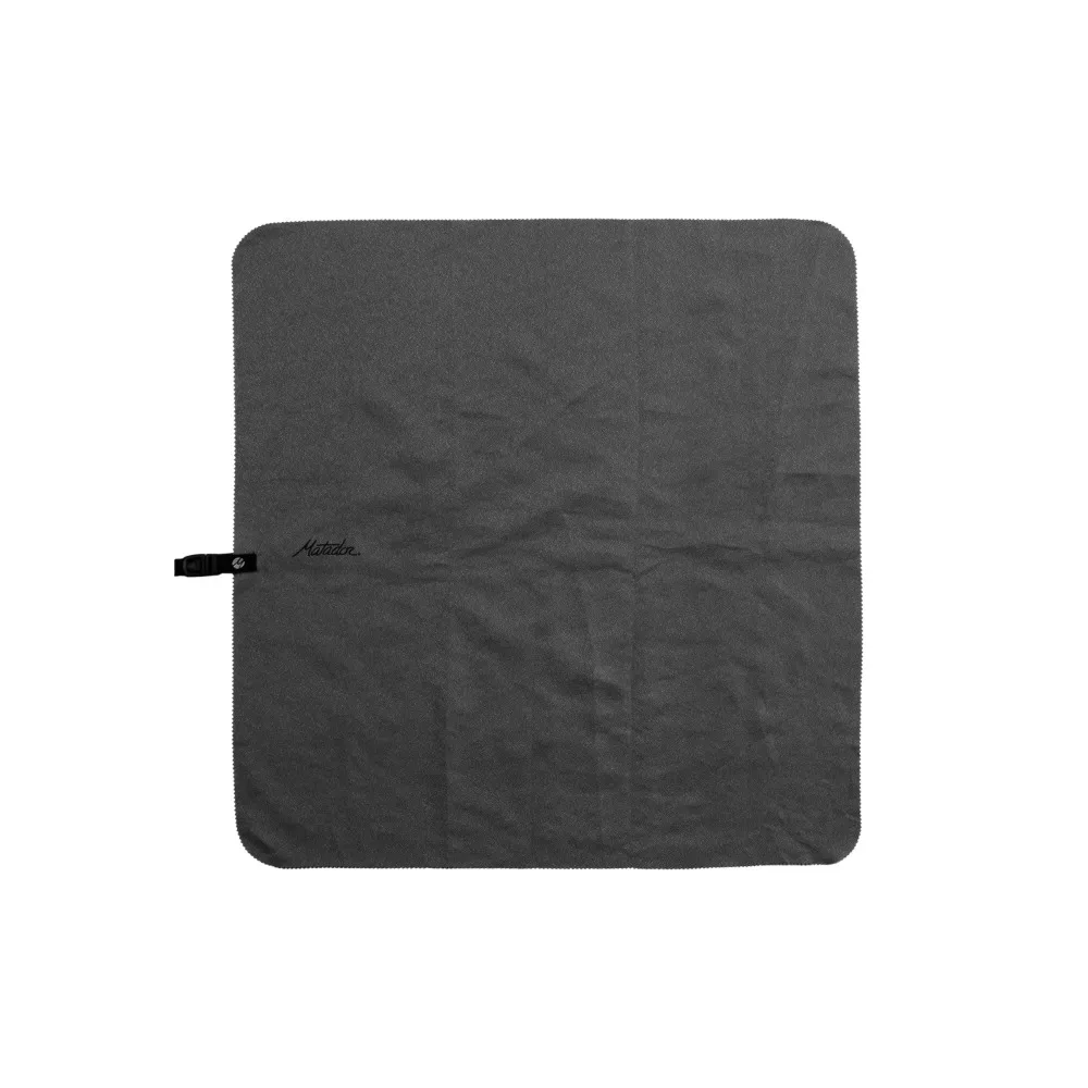 Matador NanoDry Trek Towel Small, Quick Dry Nanofibre Hand and Face Towel, Silicone Case with Keyring, Black Granite - MATNDS2001BKW - Image 5
